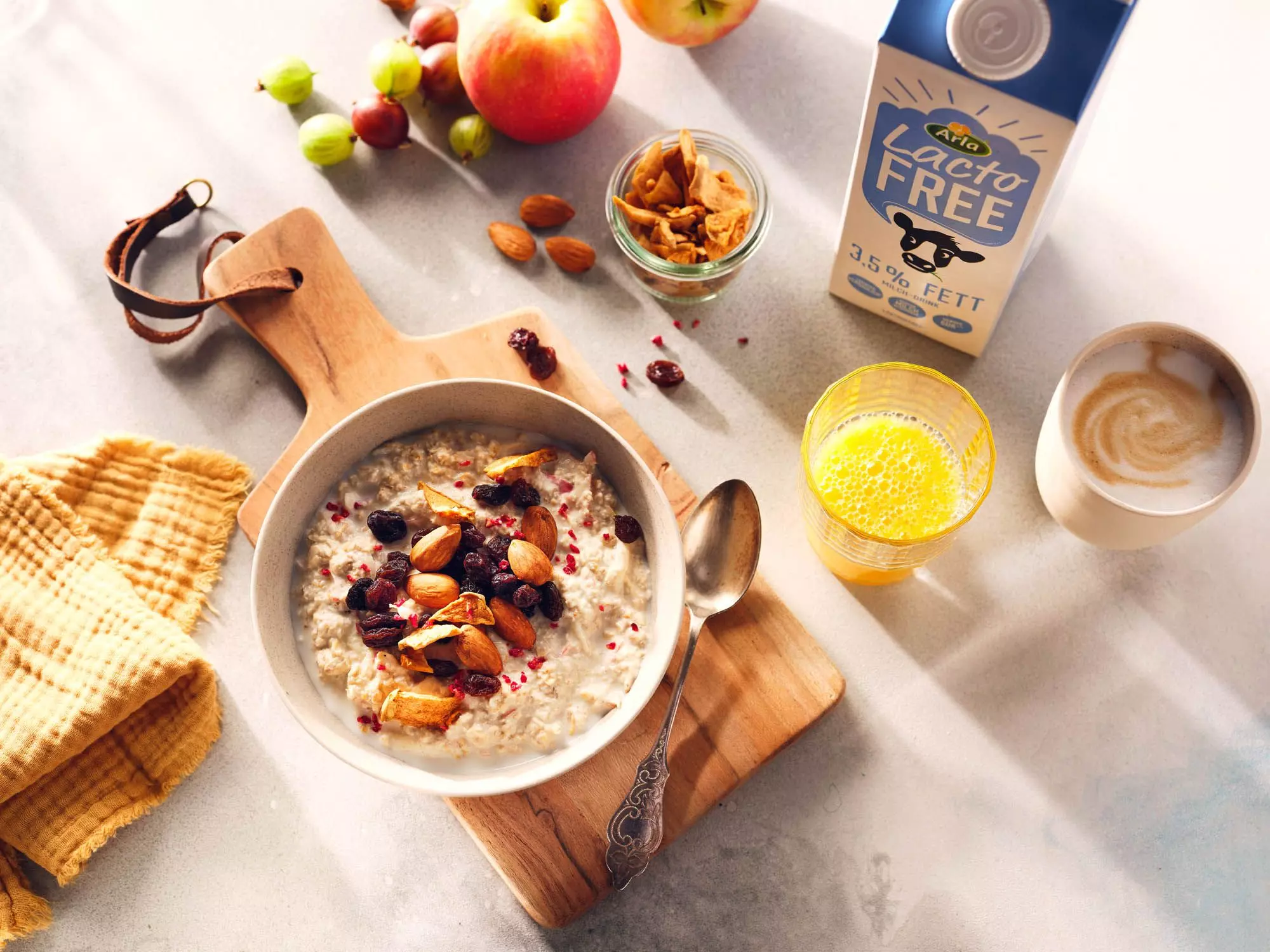 Müsli mit lactosefreier Milch zum Frühstück - femtastics