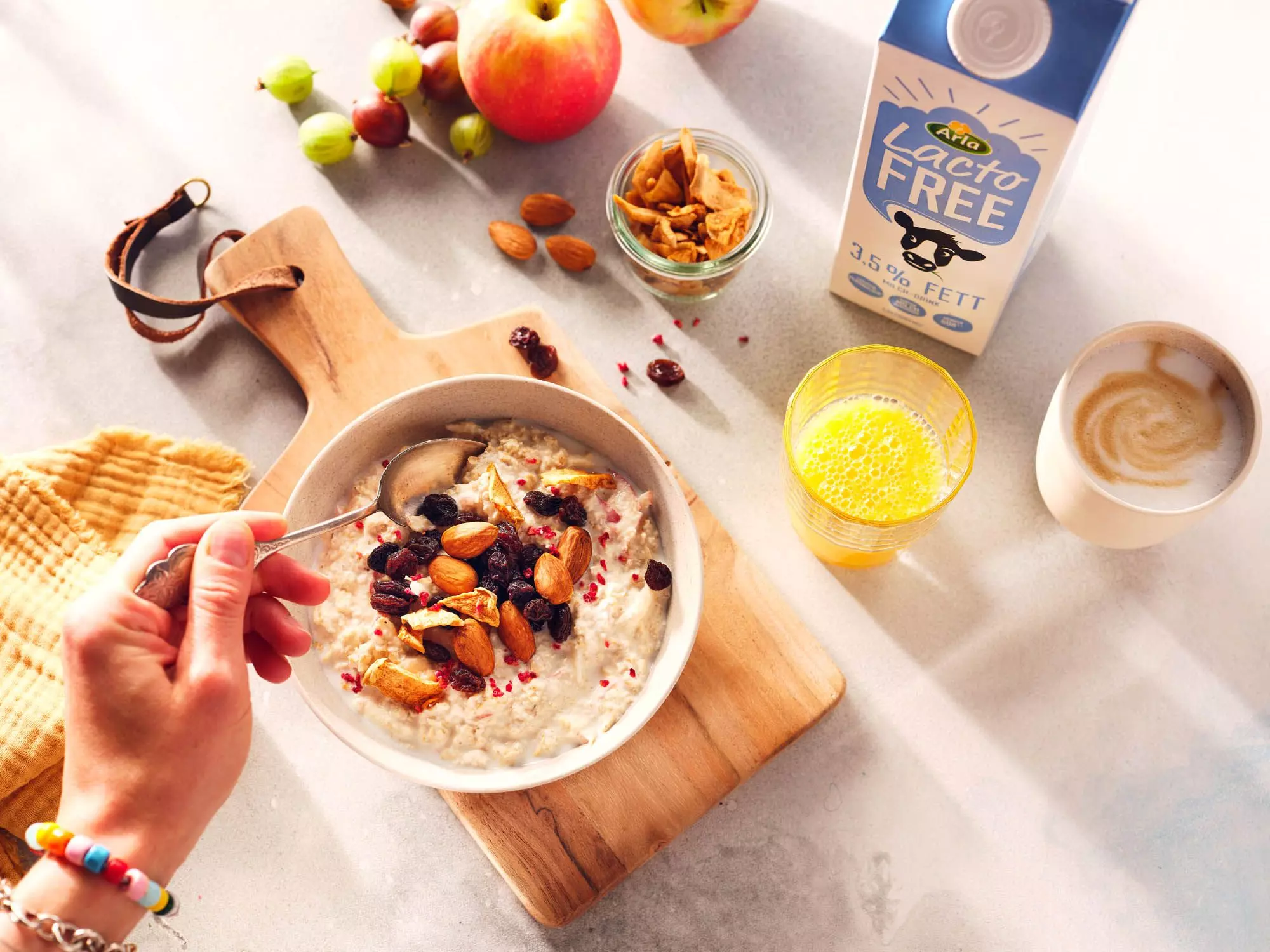 Arla Lactofree und Birchermüsli mit Orangensaft - femtastics