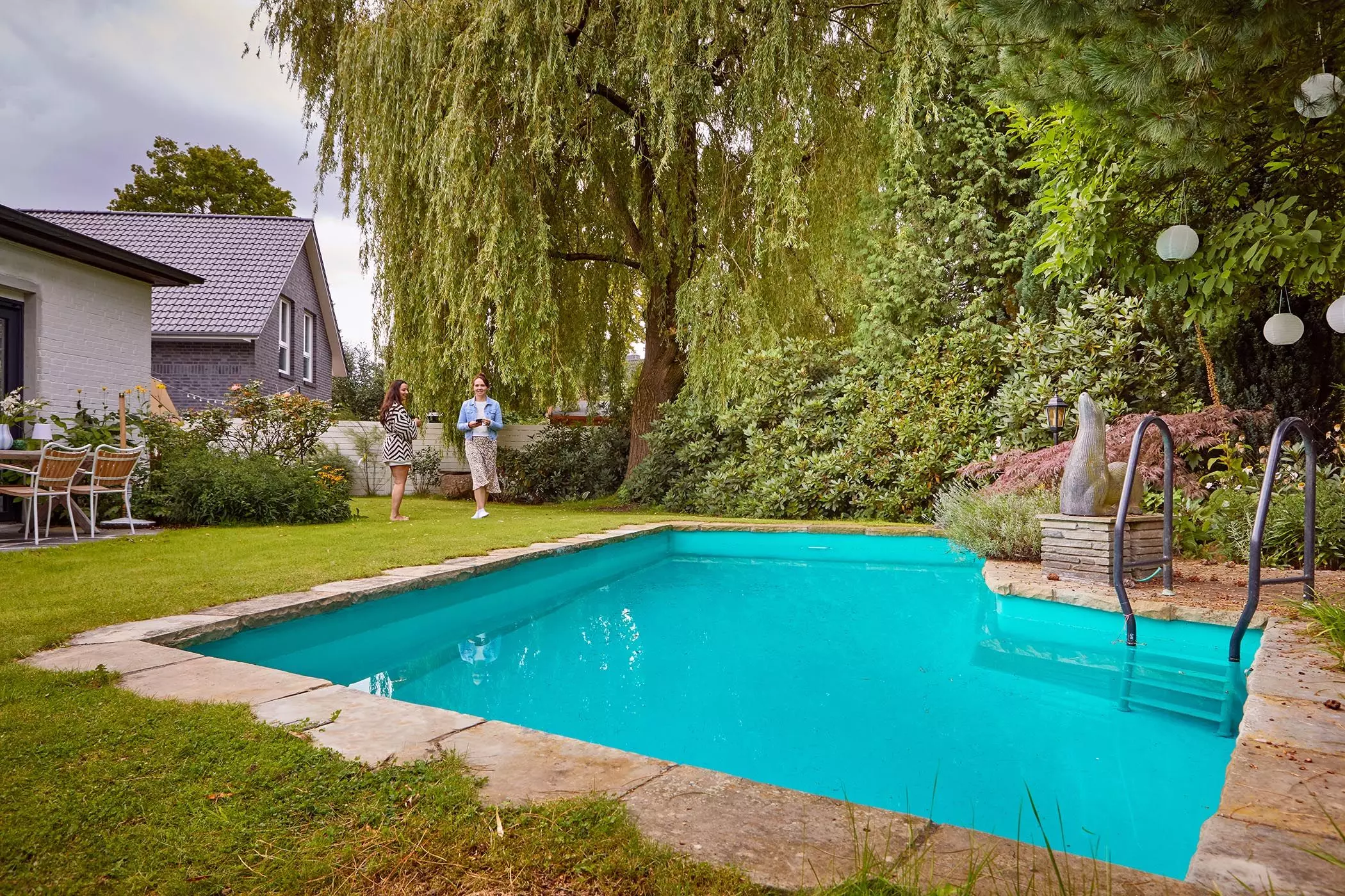 femtastics-Bungalow-mit-Garten-Pool