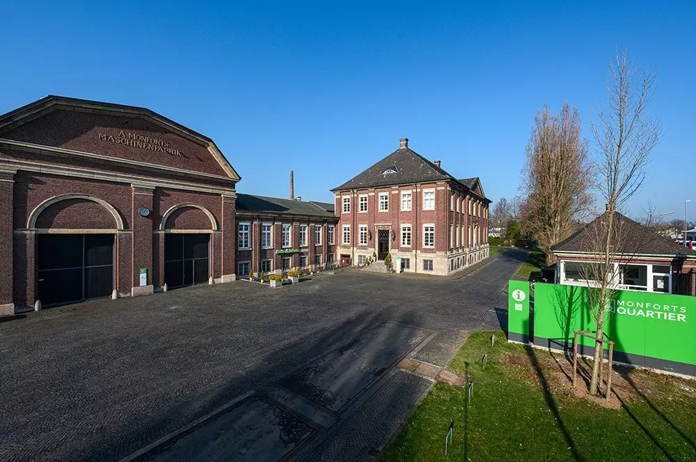 Die "C&A FIT" Fabrik von außen | femtastics