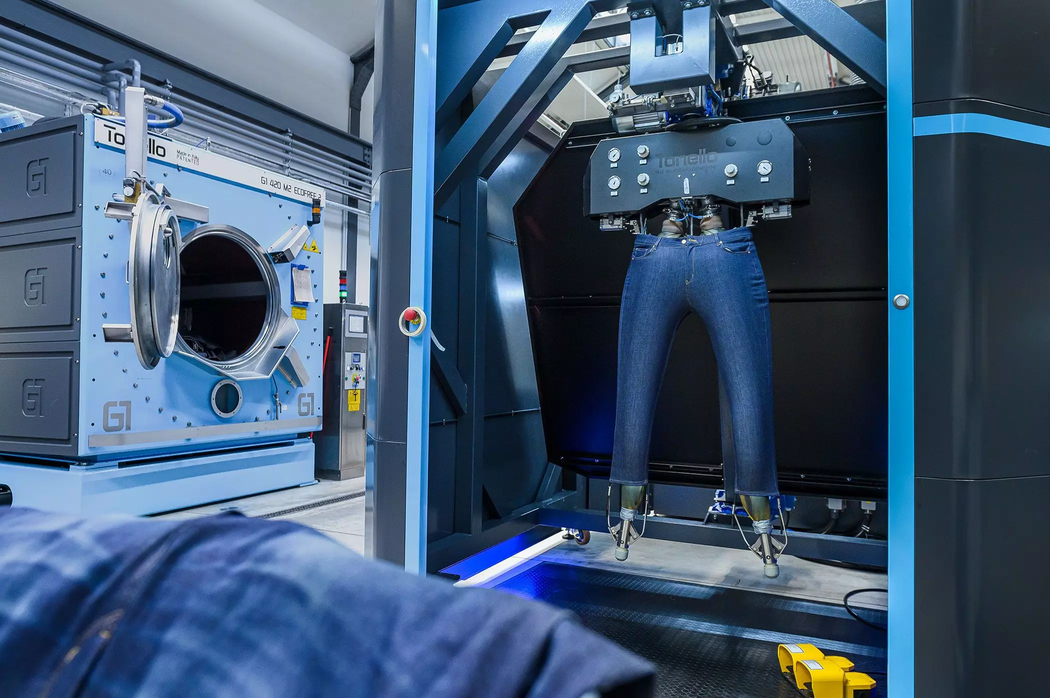 C&A Nachhaltige Jeans-Veredelung in der "FIT" | femtastics