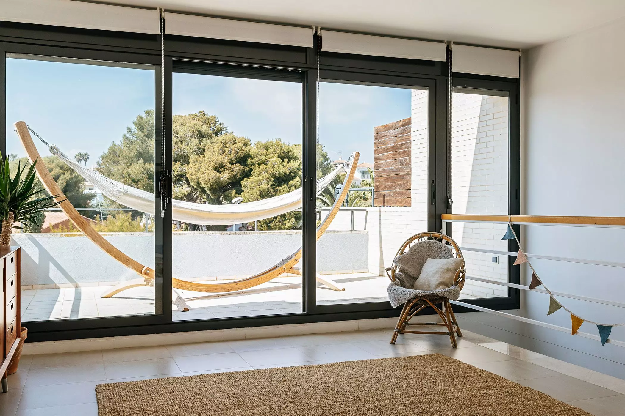 femtastics-Charlotte-Weise-Balkon