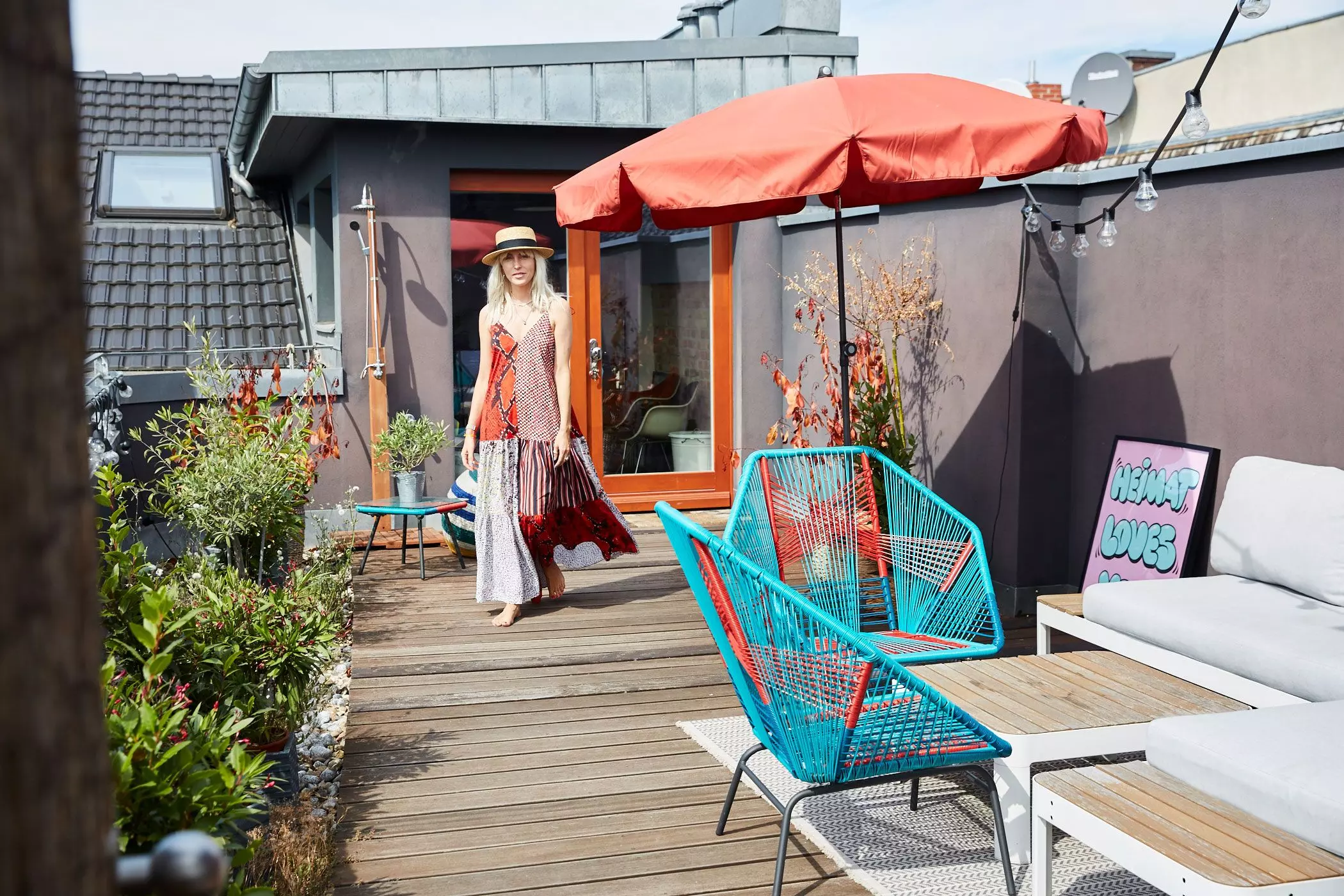 femtastics-Cloudy-Zakrocki-Refinery29-Dachterrasse