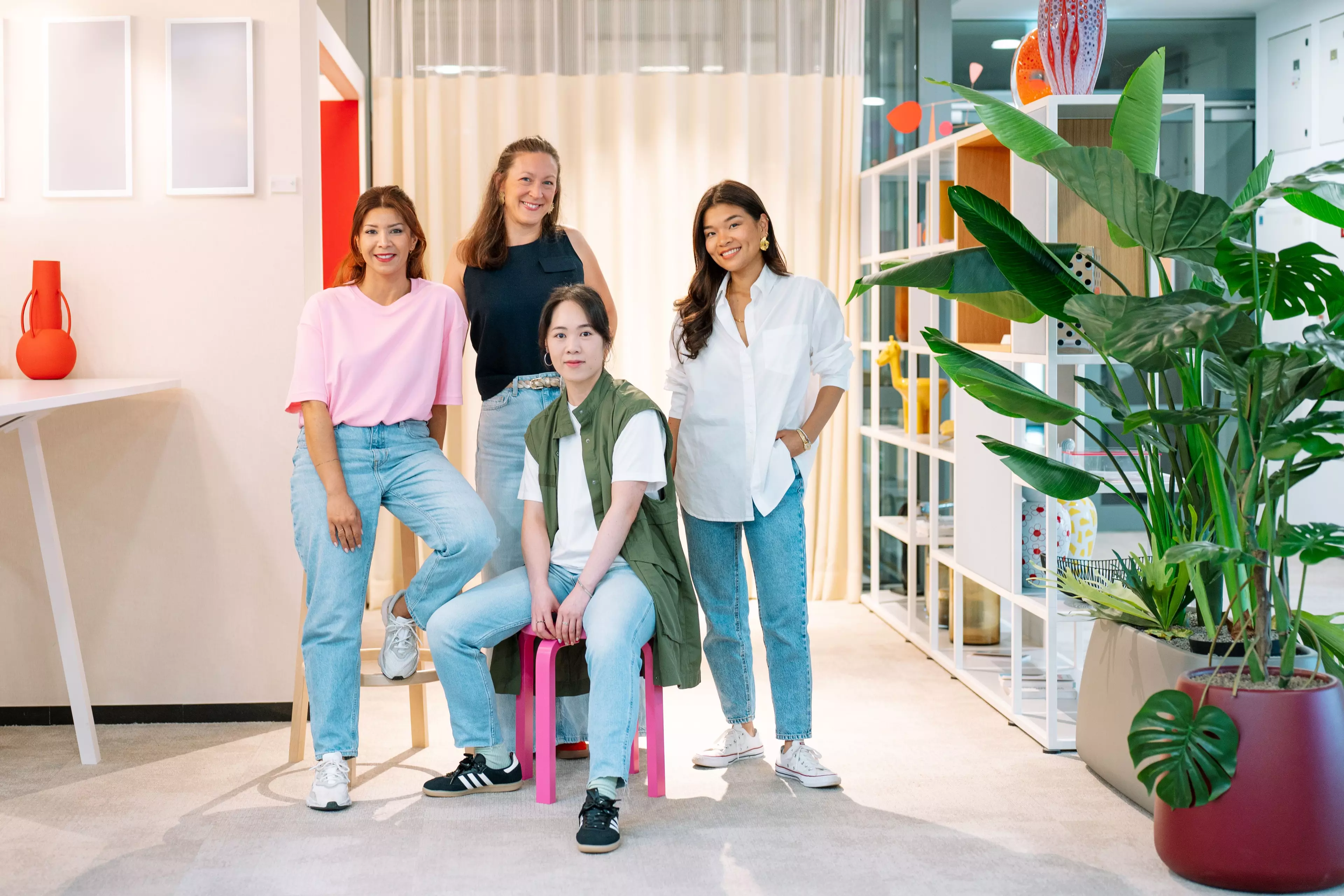 Cosnova Mitarbeiterinnen Teamfoto