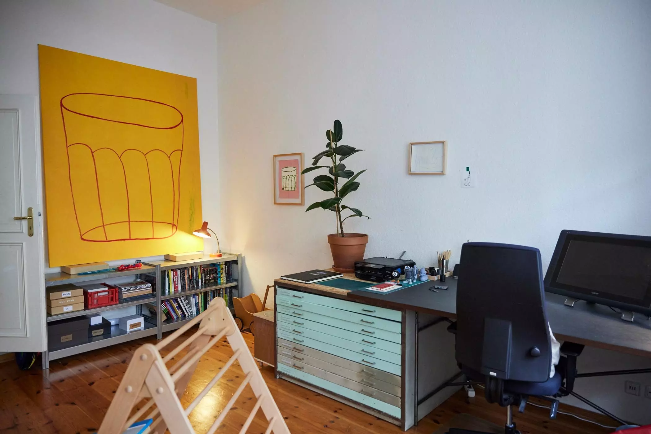 Schreibtisch in der Wohnung von Isis Maria Niedecken| femtastics
