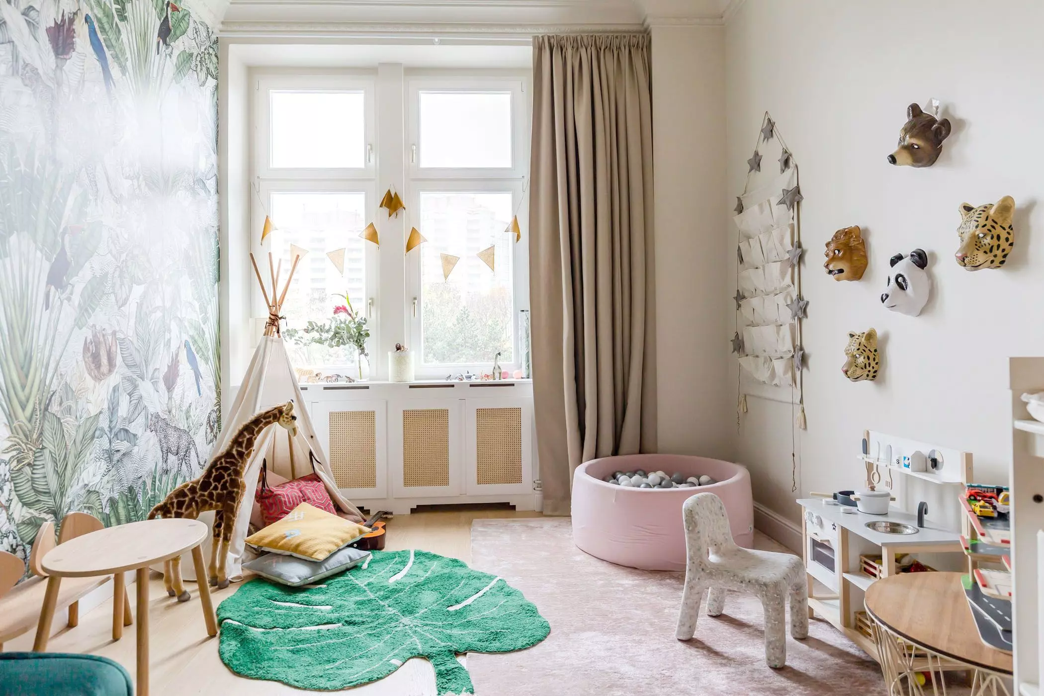 femtastics-Jessie-Weiss-Journelles-Kinderzimmer