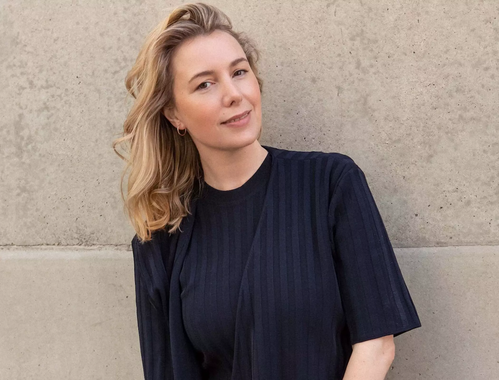 Laura Simonow ist Co-Founder der innovativen Naturkosmetikmarke "This Place" - femtastics