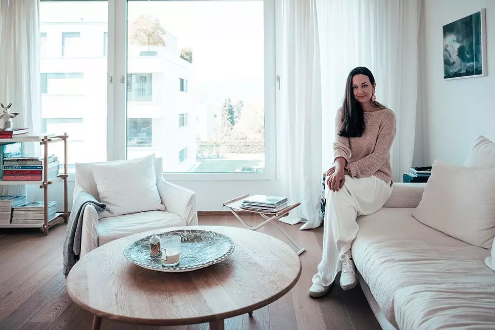 femtastics-Mia-Vadasz-Townhouse-Zurich-Zuerich