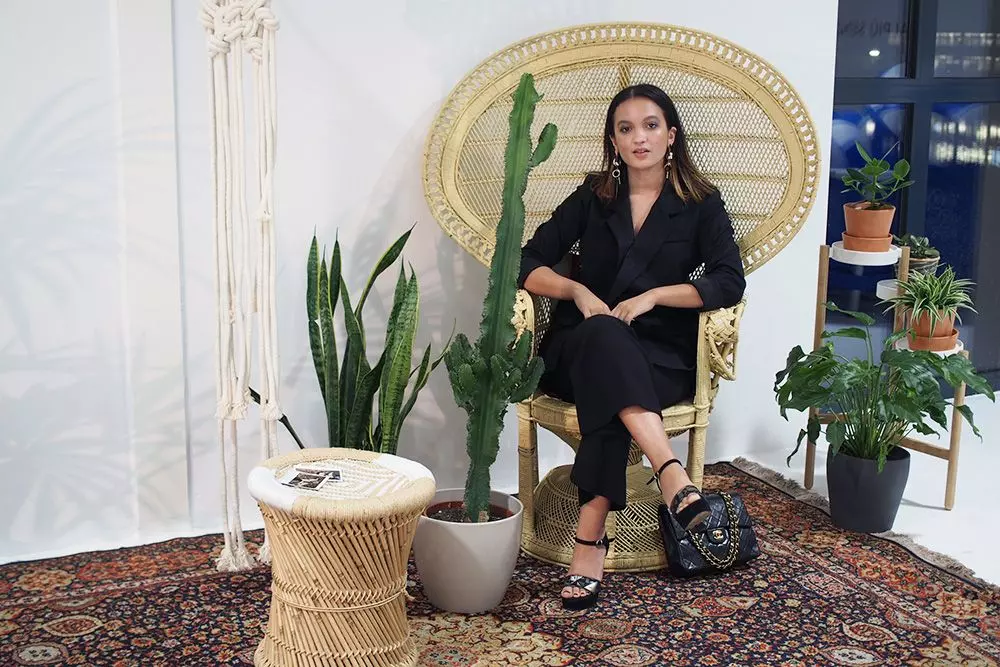 femtastics-Oumayma-Boumeshouli-Mai-Piu-Senza