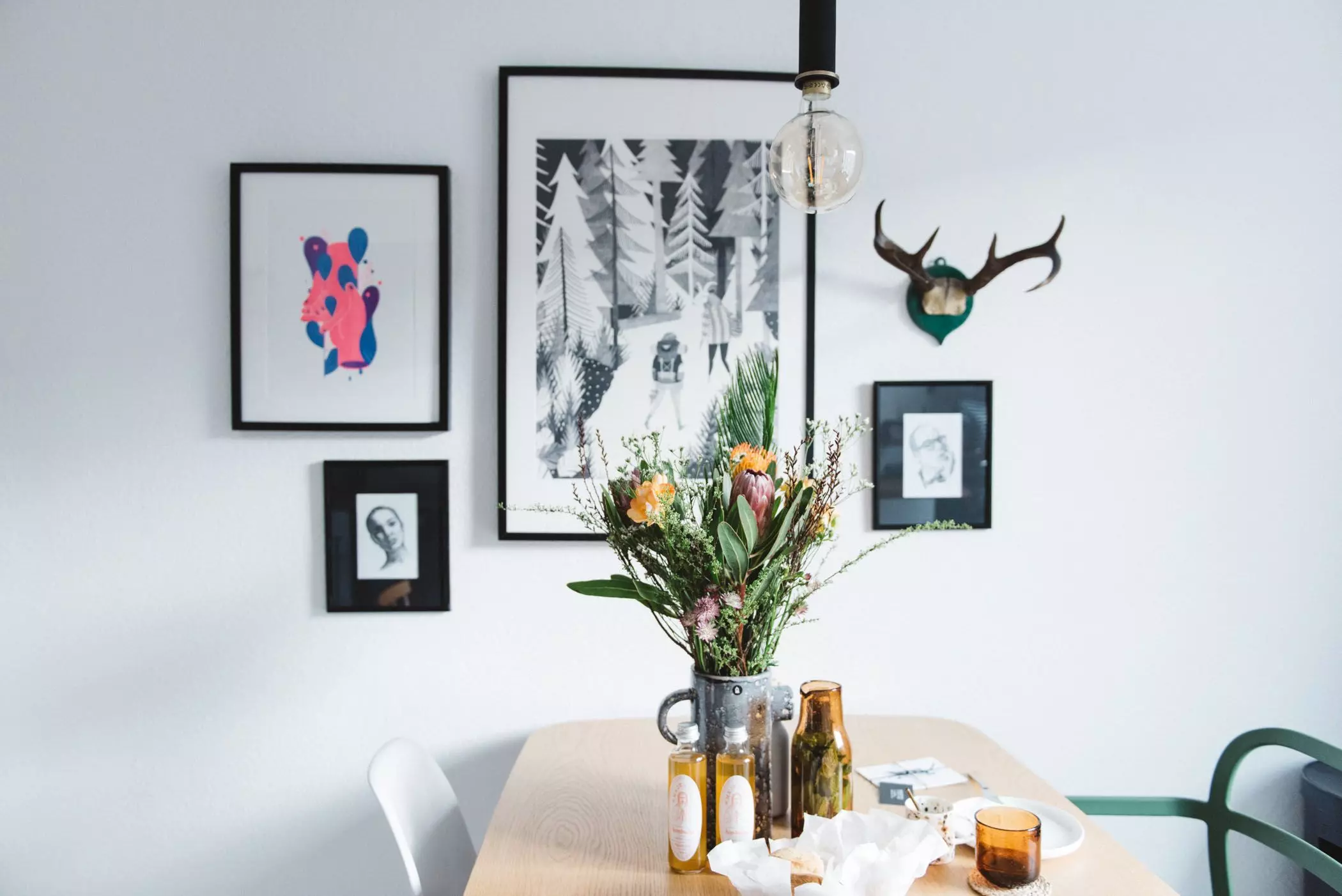 femtastics-Patricia-Tarczynski-Esstisch