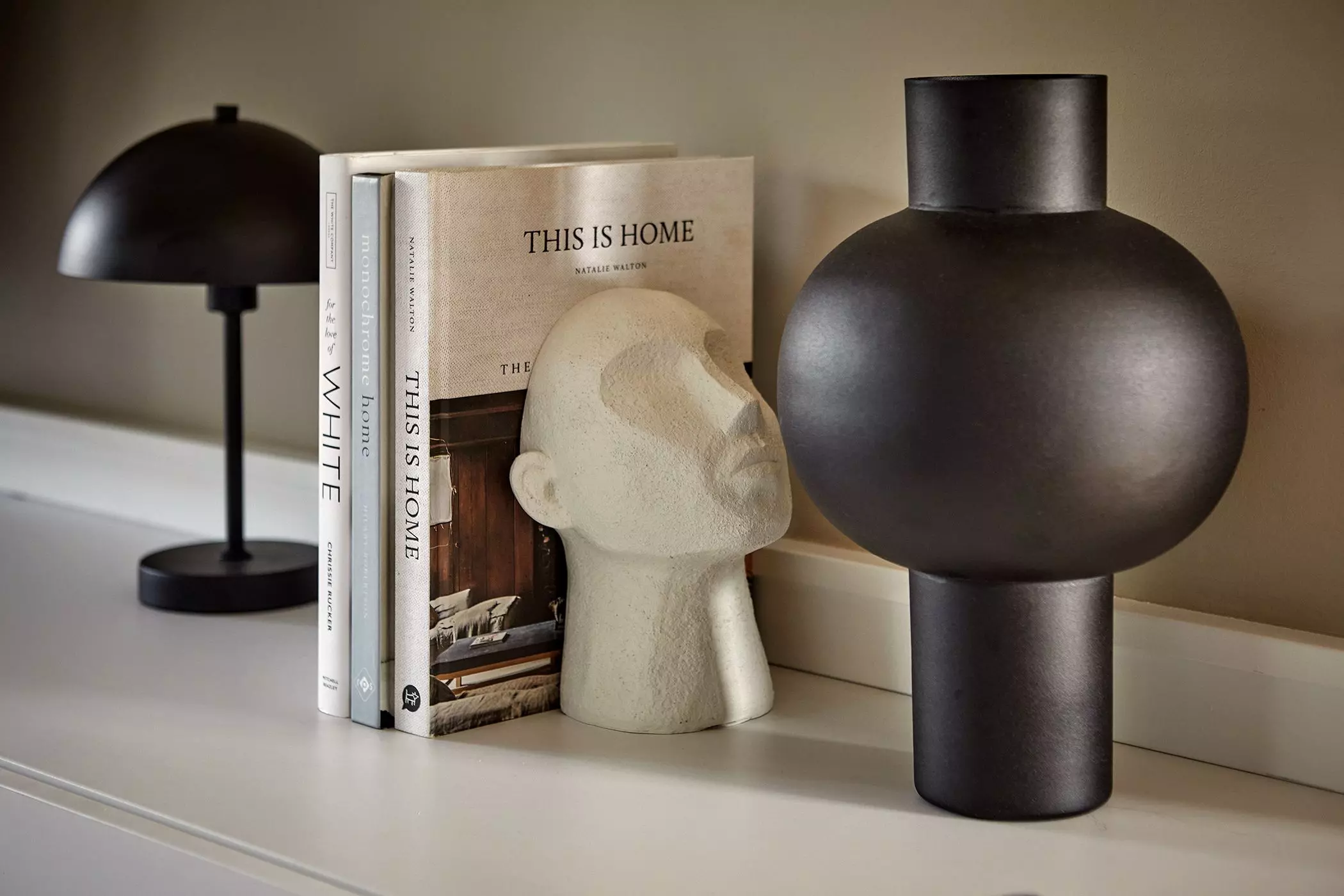 Details auf einem Sideboard | femtastics