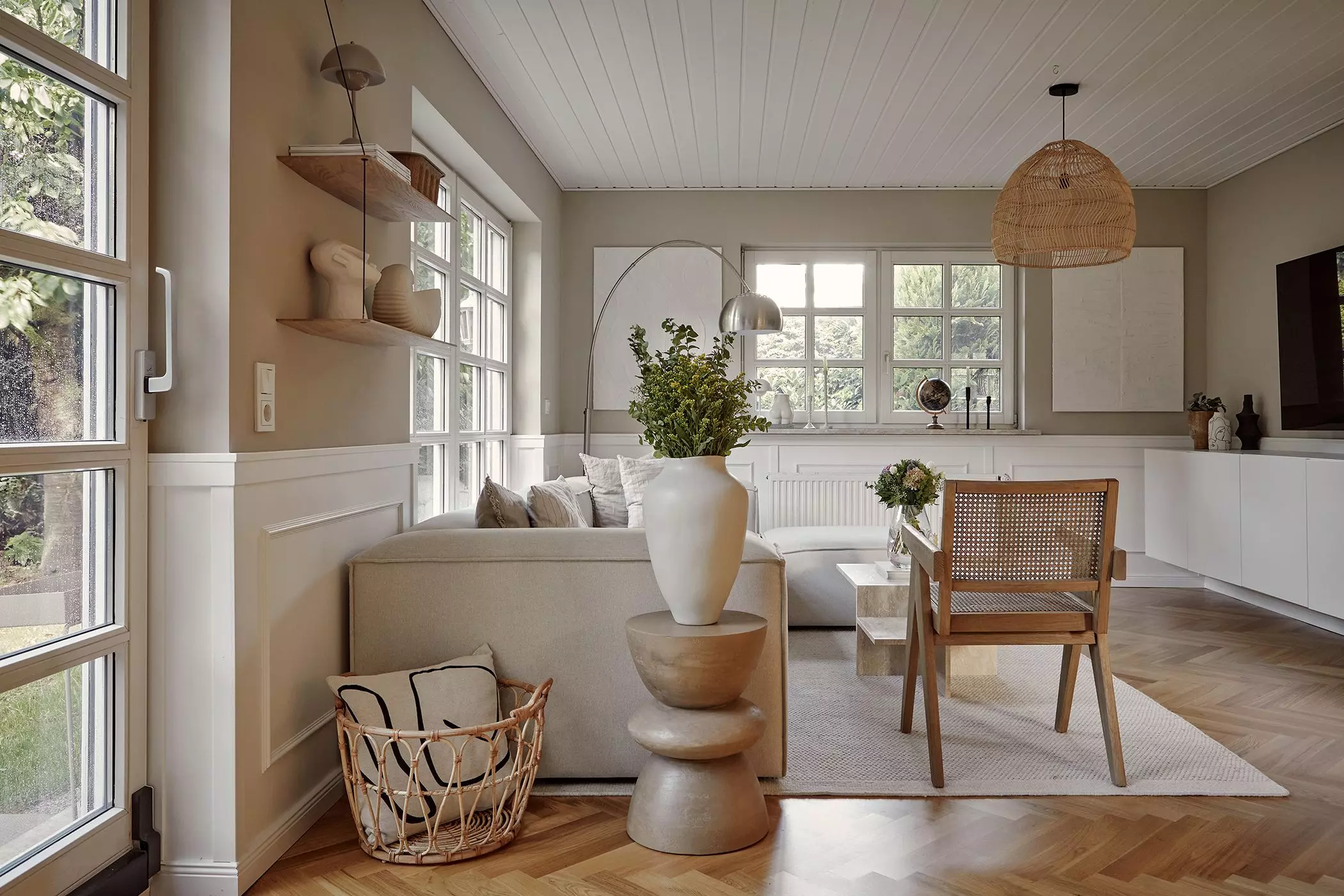 Wohnzimmer in beige und Naturfarben | femtastics