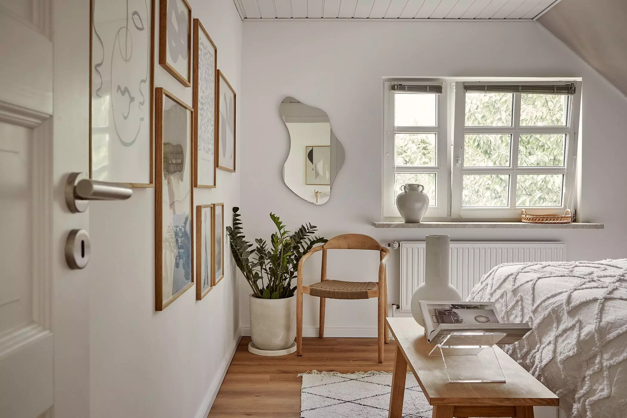 Schlafzimmer in hellen Farben | femtastics