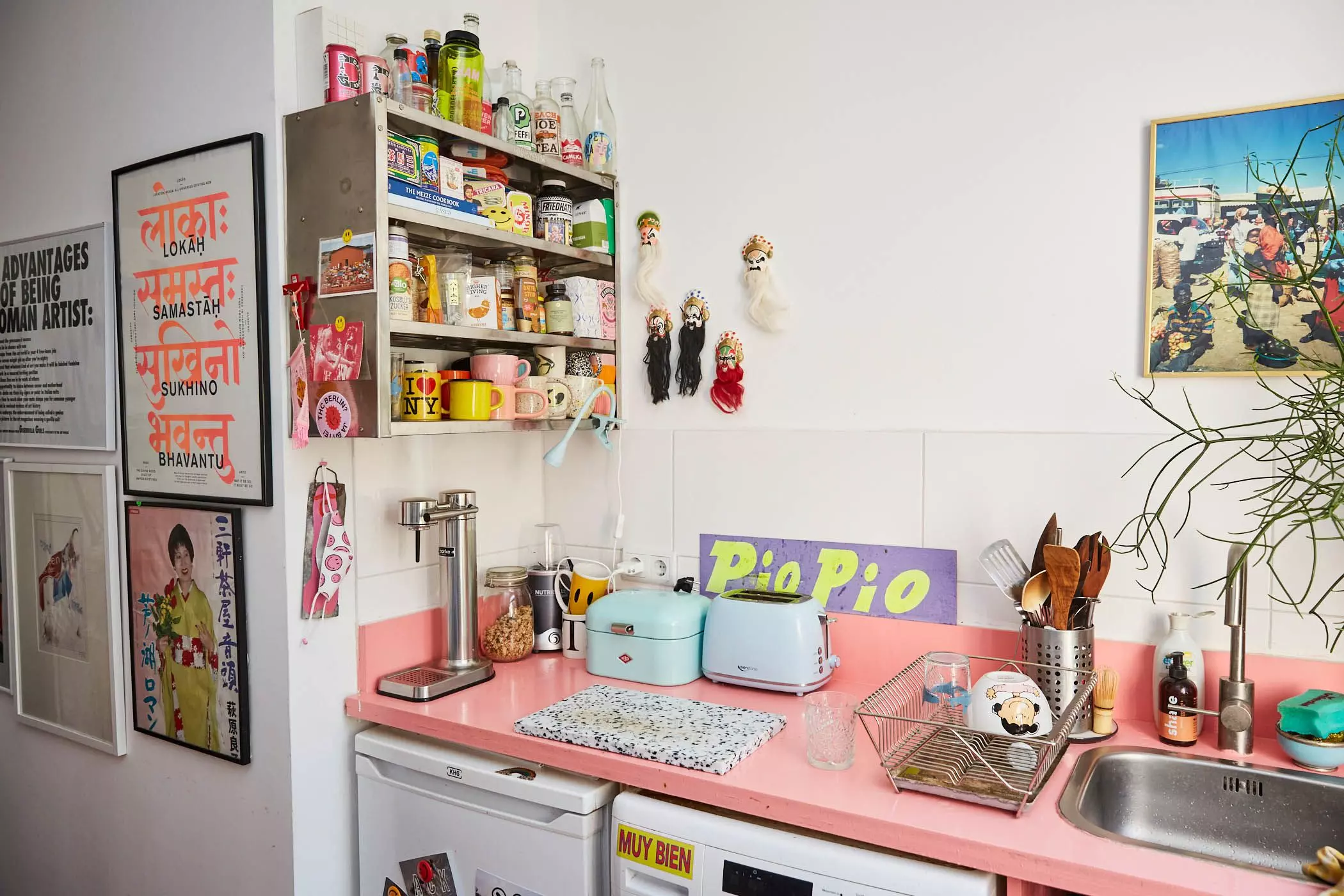 femtastics-Theresa-Gross-Kueche-bunt