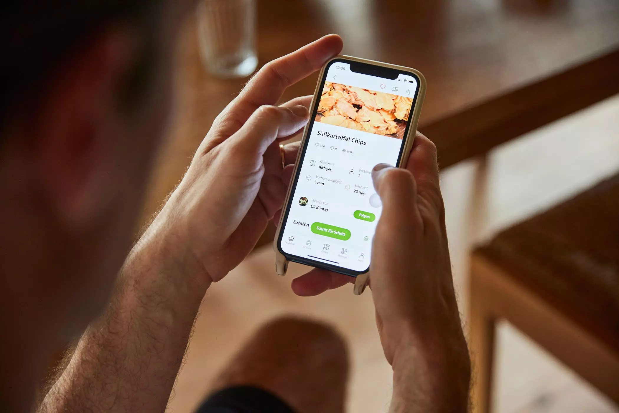 Rezept für Süßkartoffelchips aus dem „Airfryer-Combi XXL Connected“ von „Philips“ auf dem Smartphone - femtastics