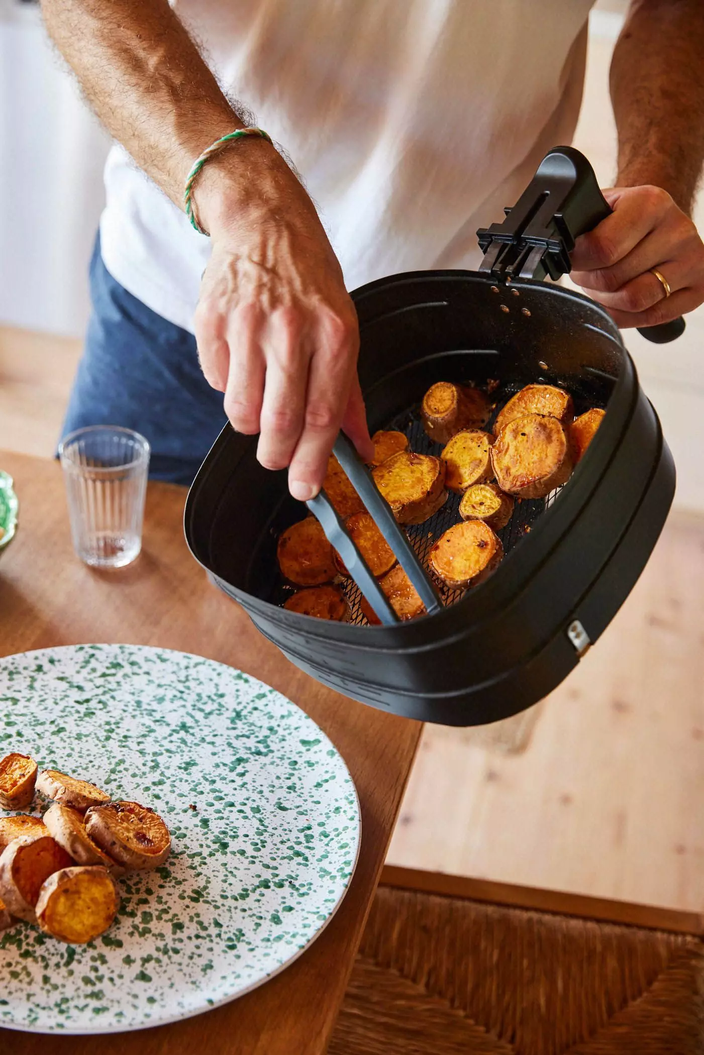 Frittierte Süßkartoffel aus dem „Airfryer-Combi XXL Connected“ von „Philips“ - femtastics