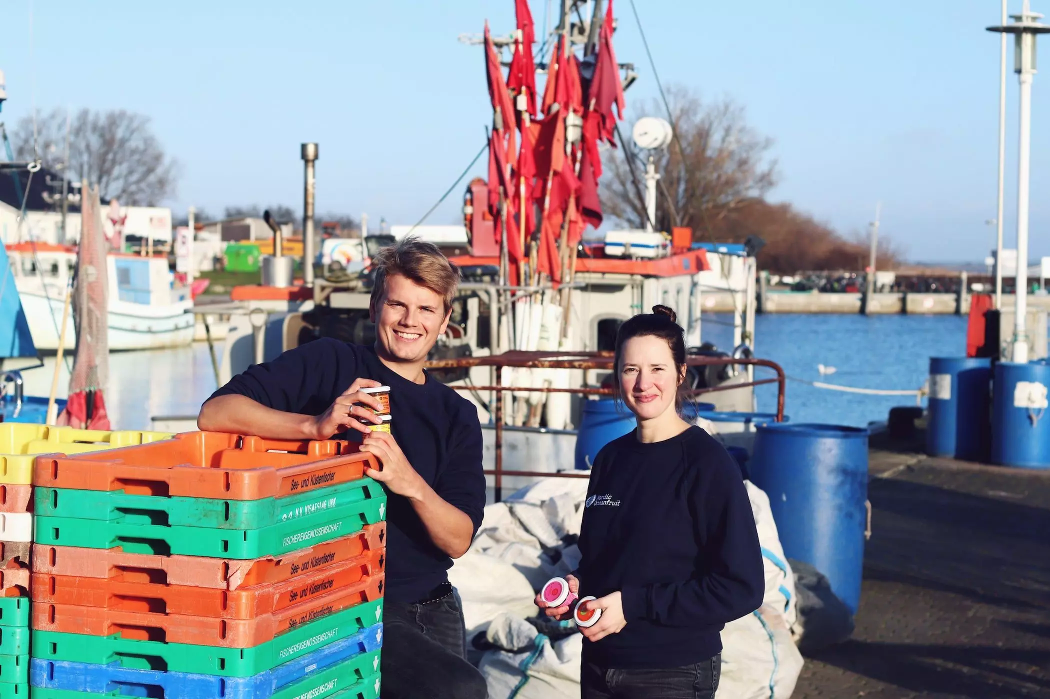 Die Gründer*innen Deniz Fiçicioglu und Jacob von Manteuffel vertreiben Produkte aus europäischen Makroalgen - femtastics