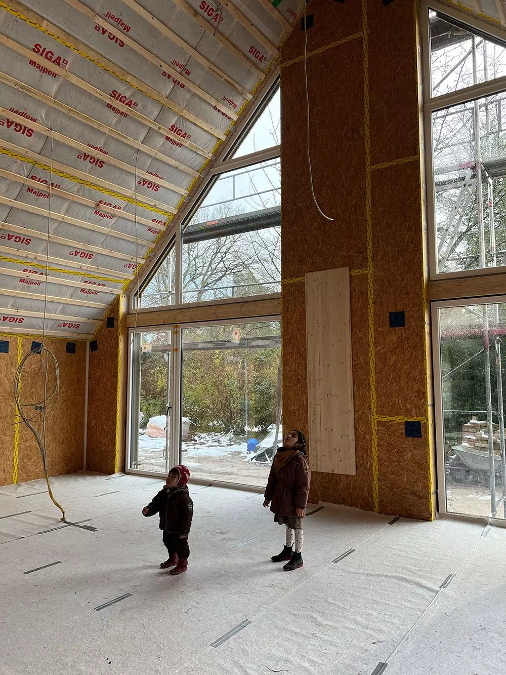 femtastics-wir-renovieren-eine-villa-Anbau-Vor-Den-Waenden