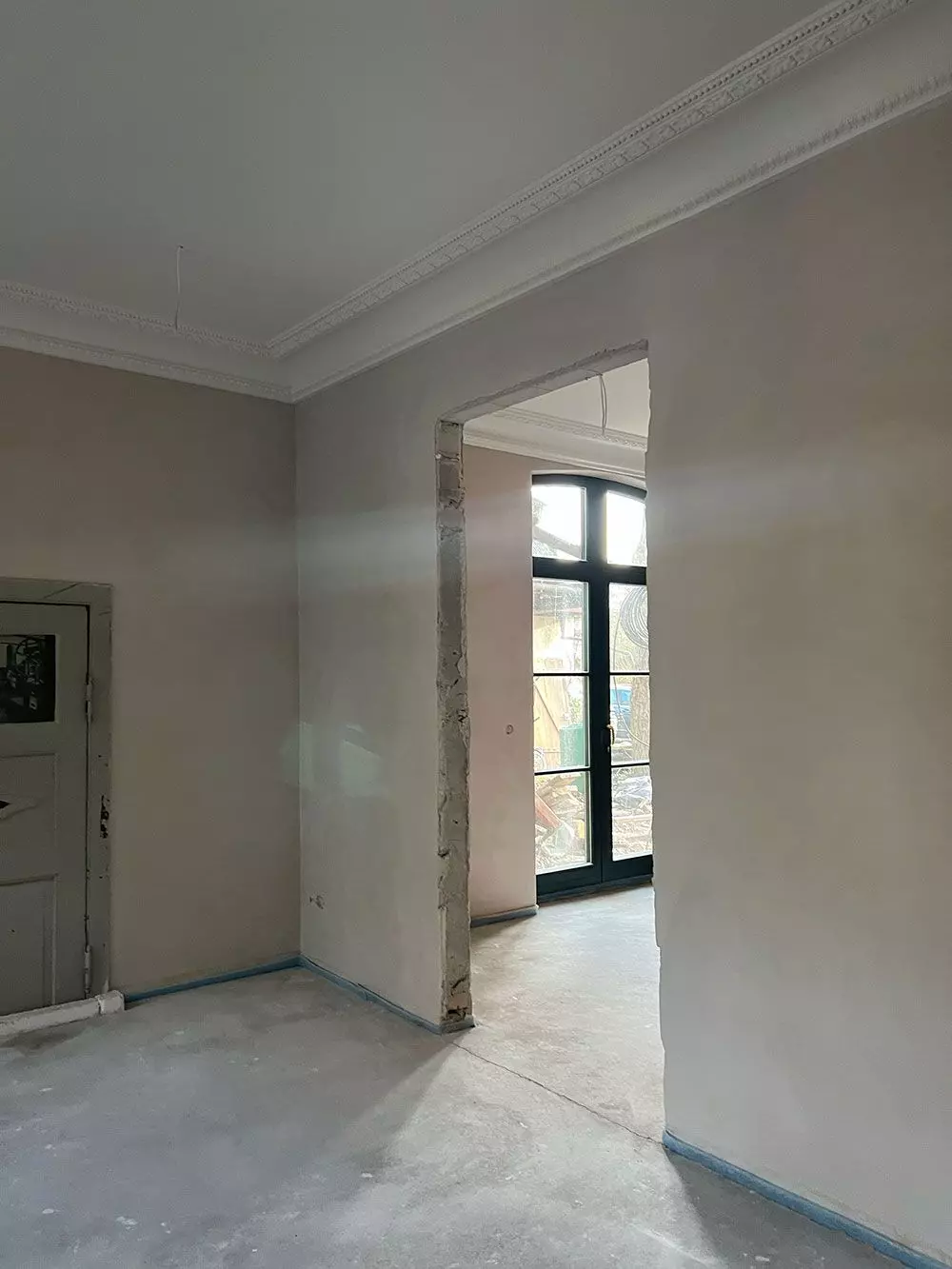 femtastics-wir-renovieren-eine-villa-MalerarbeitenLehmputz1