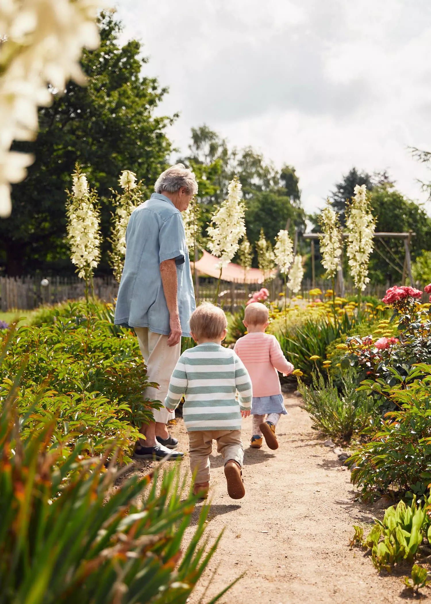 Vier Generationen unter einem Dach mit Bauerngarten - femtastics