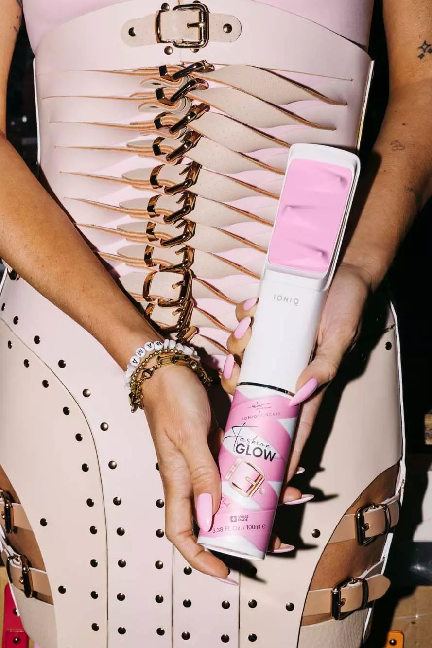 IONIQ Skincare - Fashion Glow by Marina Hoermanseder