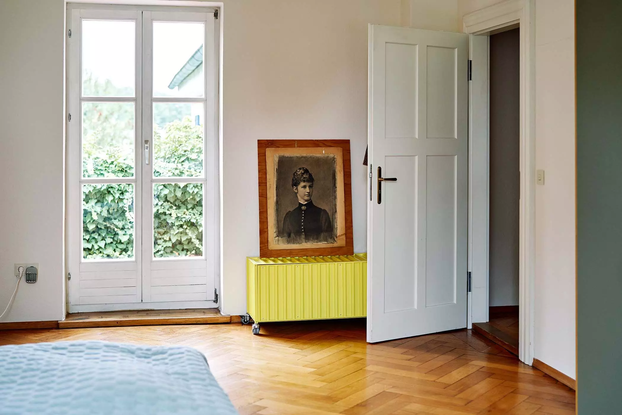 Alte Fotografie im Schlafzimmer - femtastics