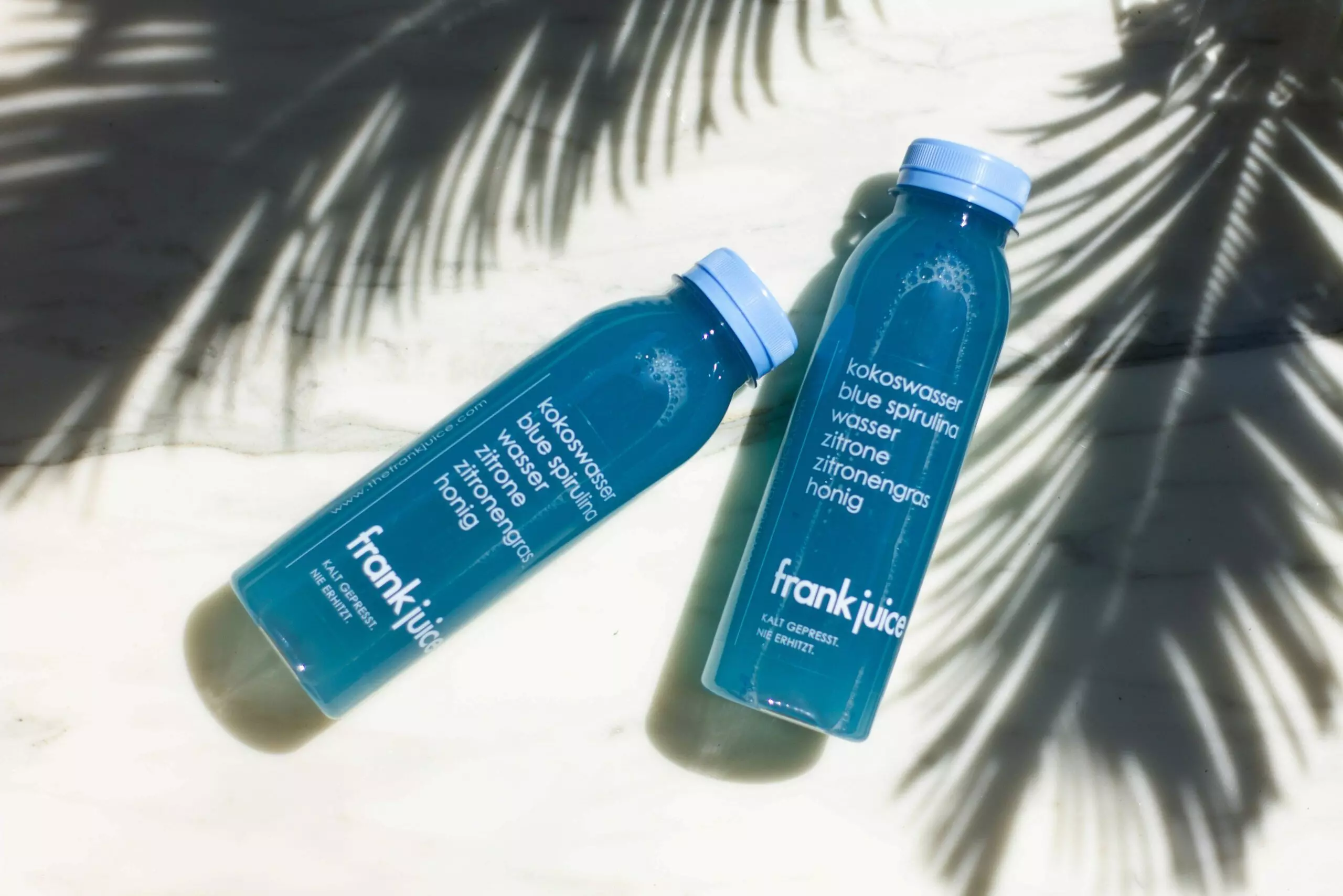 homtastics-Frank-Juice-Blue-Spirulina