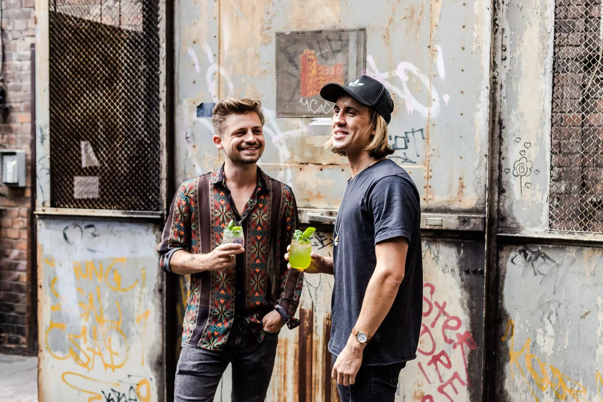 homtastics-Lupo-Porschen-Basti-Fischer-Birds-Gin