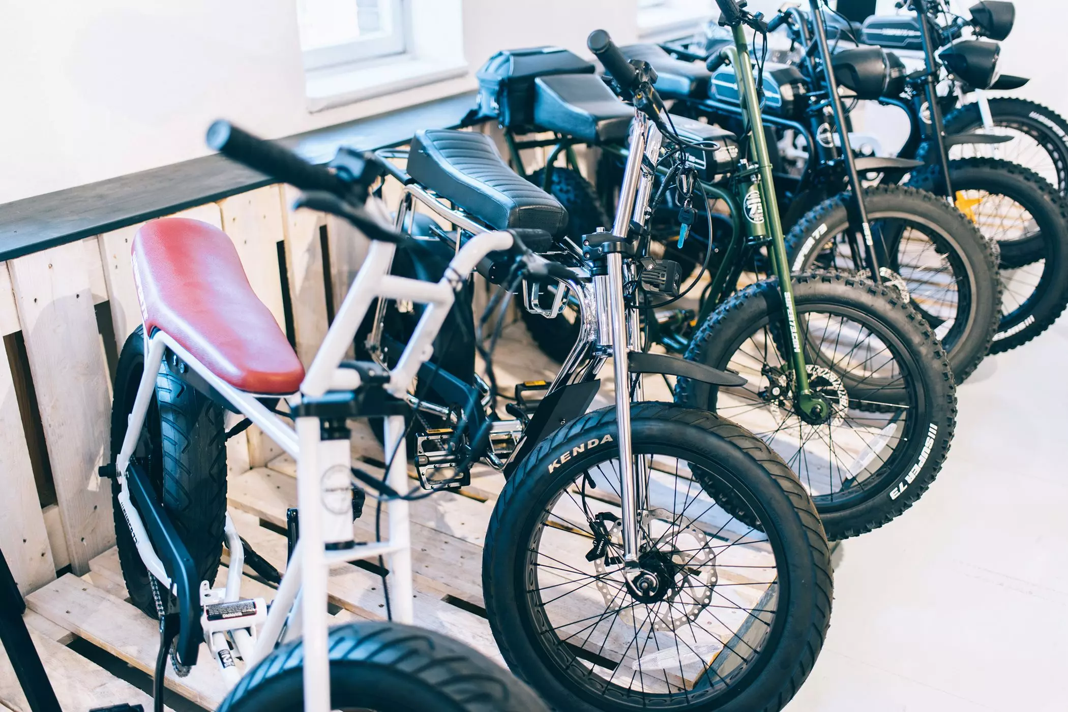 homtastics-Urban-Electrics-Super73