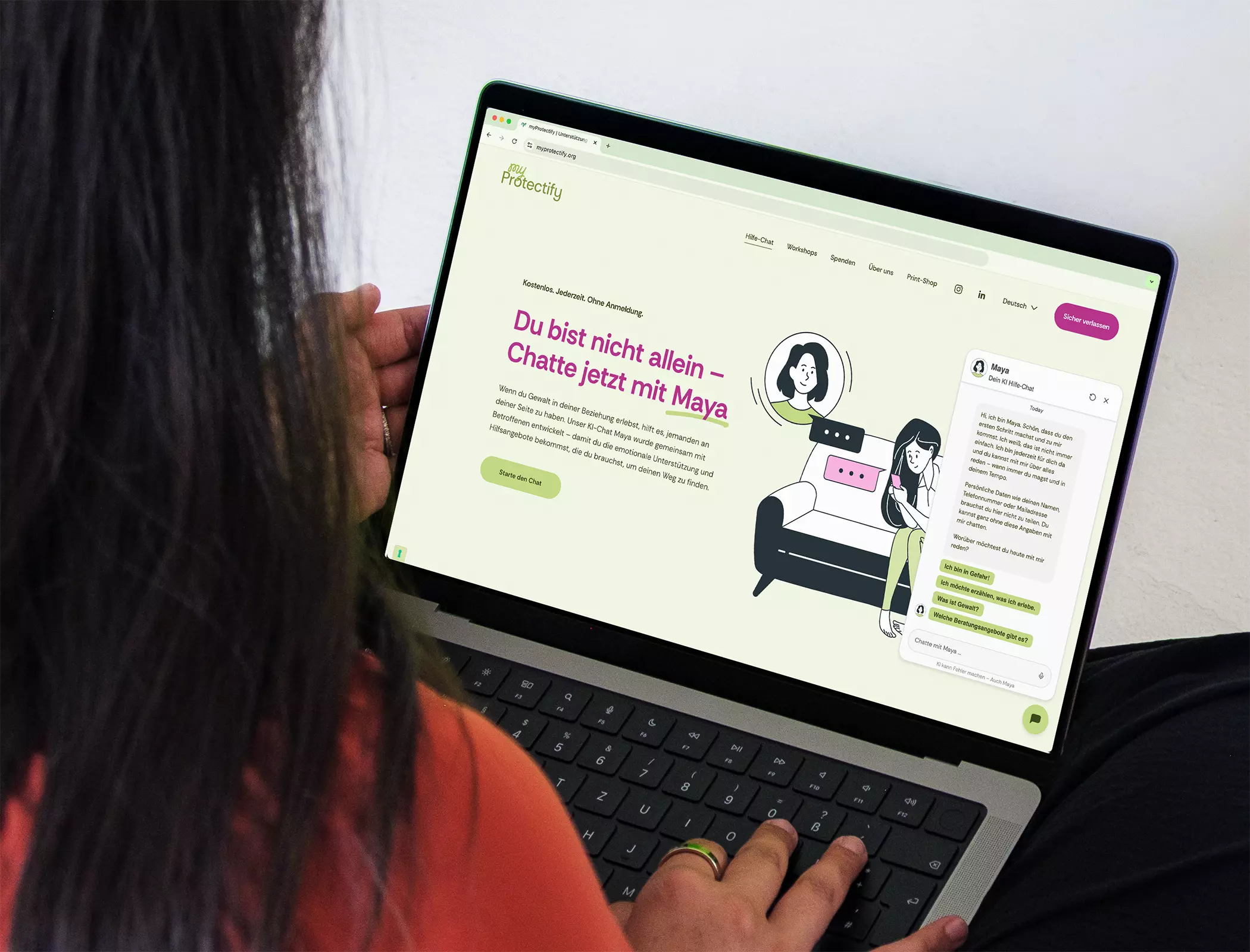 Hilfe bei Gewalt gegen Frauen* mit dem KI-Chatbot "Maya" von "myProtectify"