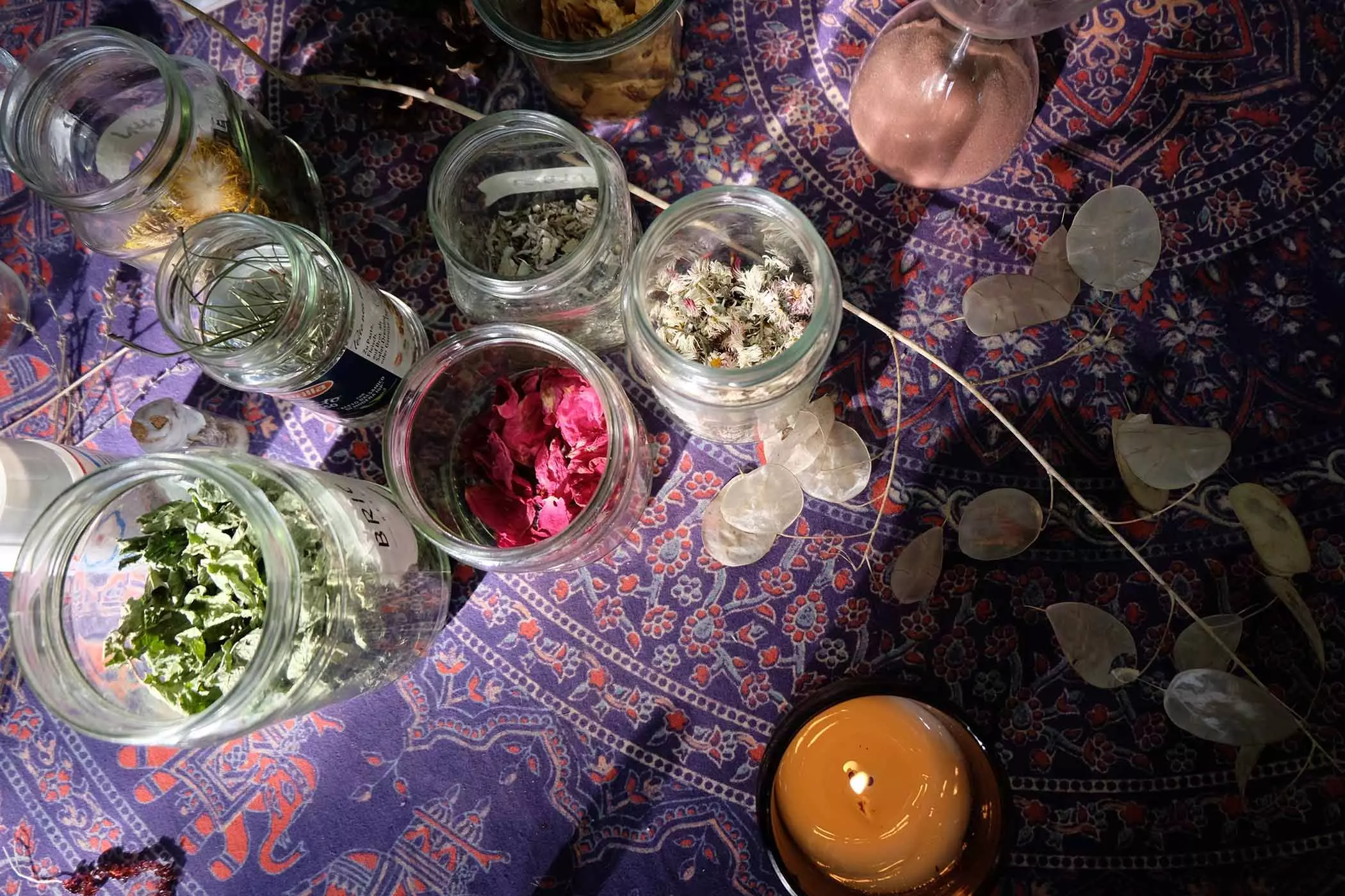 Spell Jars: Magische Rituale für Freund*innen | femtastics