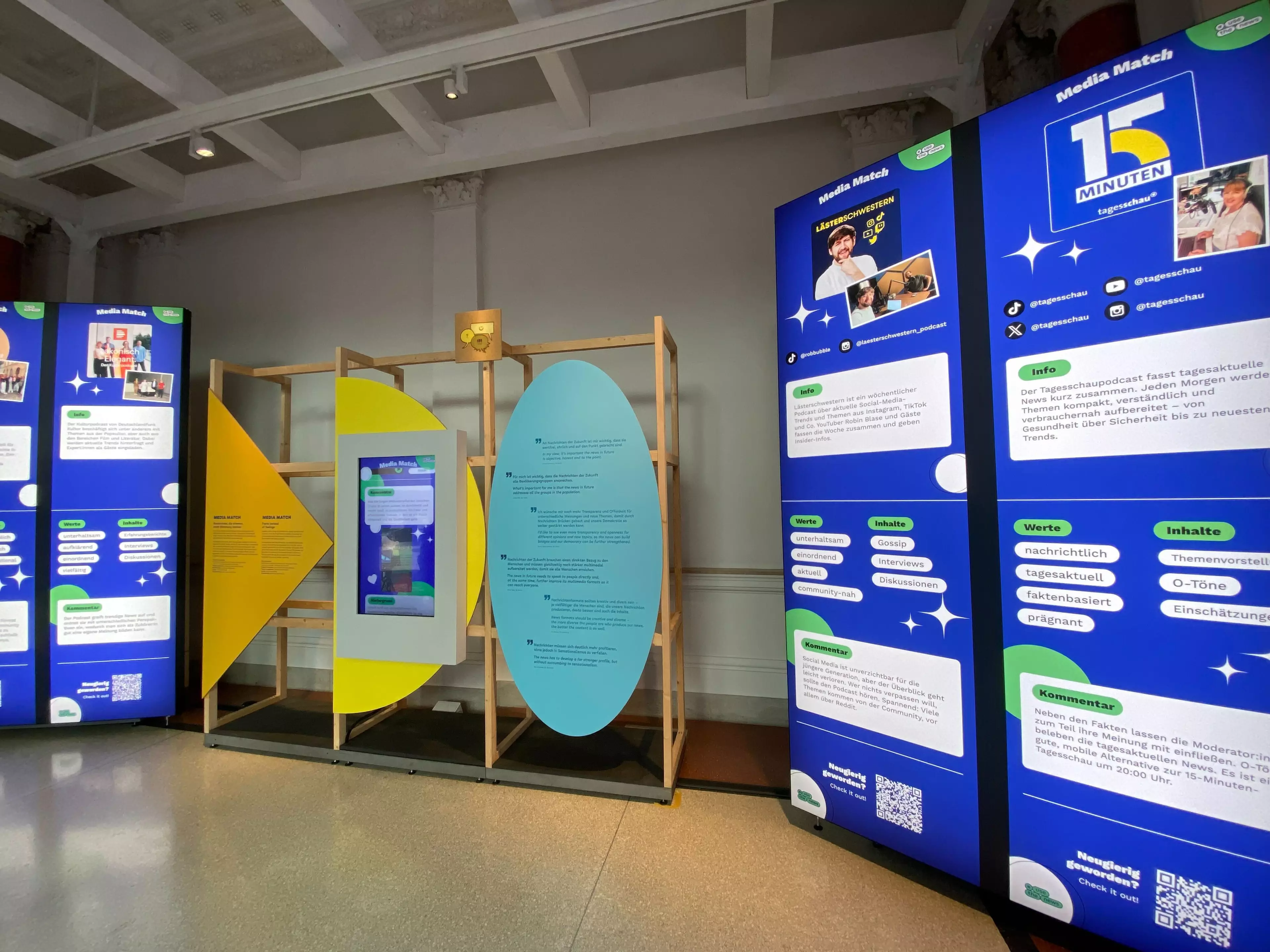 MediaMatch-Ausstellung im Museum für Kommunikation Berlin: Digitale Wände zeigen verschiedene Nachrichtenformate für junge Zielgruppen